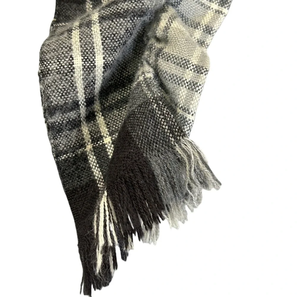 Chaps Mens Plaid Scarf Black Grey White Acrylic‎ Fringe Winter Neckwear RN26128